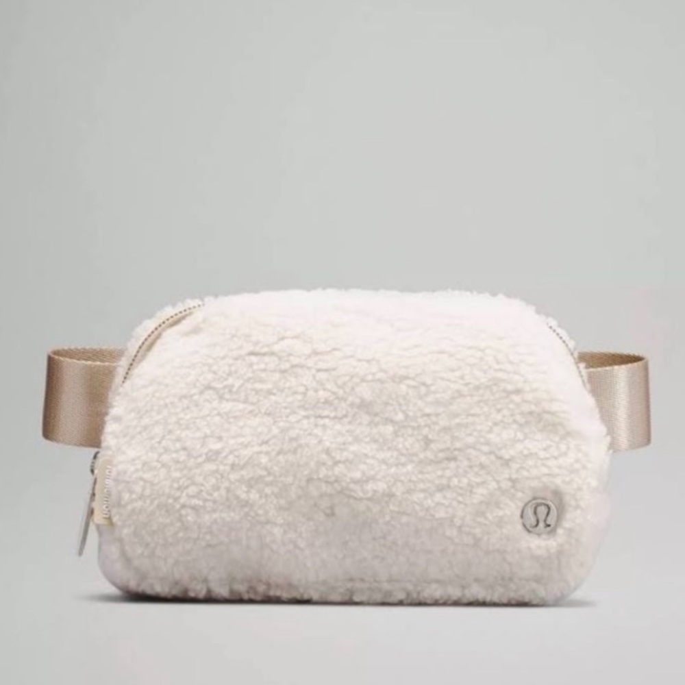 NWT lululemon fleece belt bag